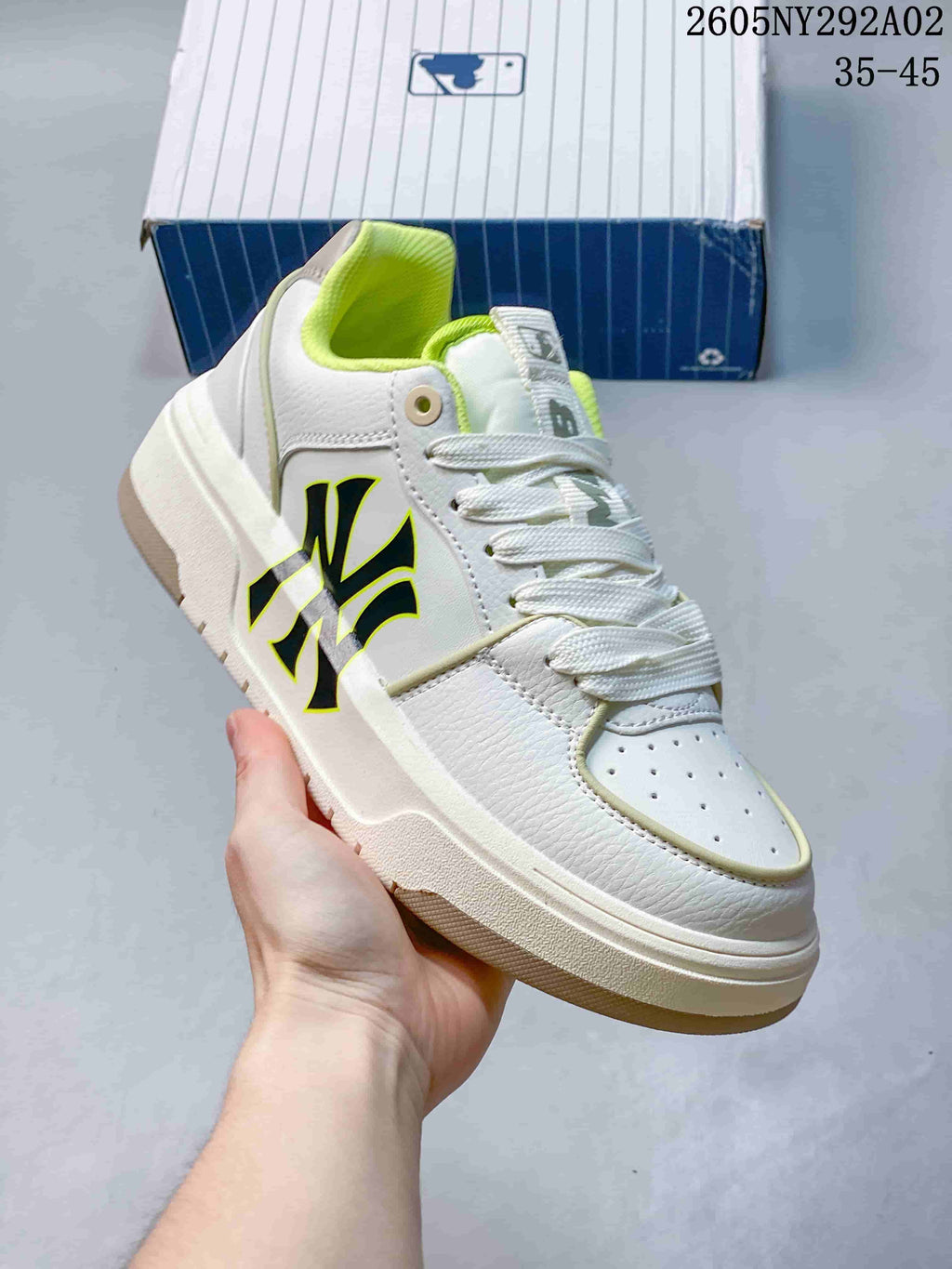 MLB Chunky Liner Low-Top Sneakers in White
