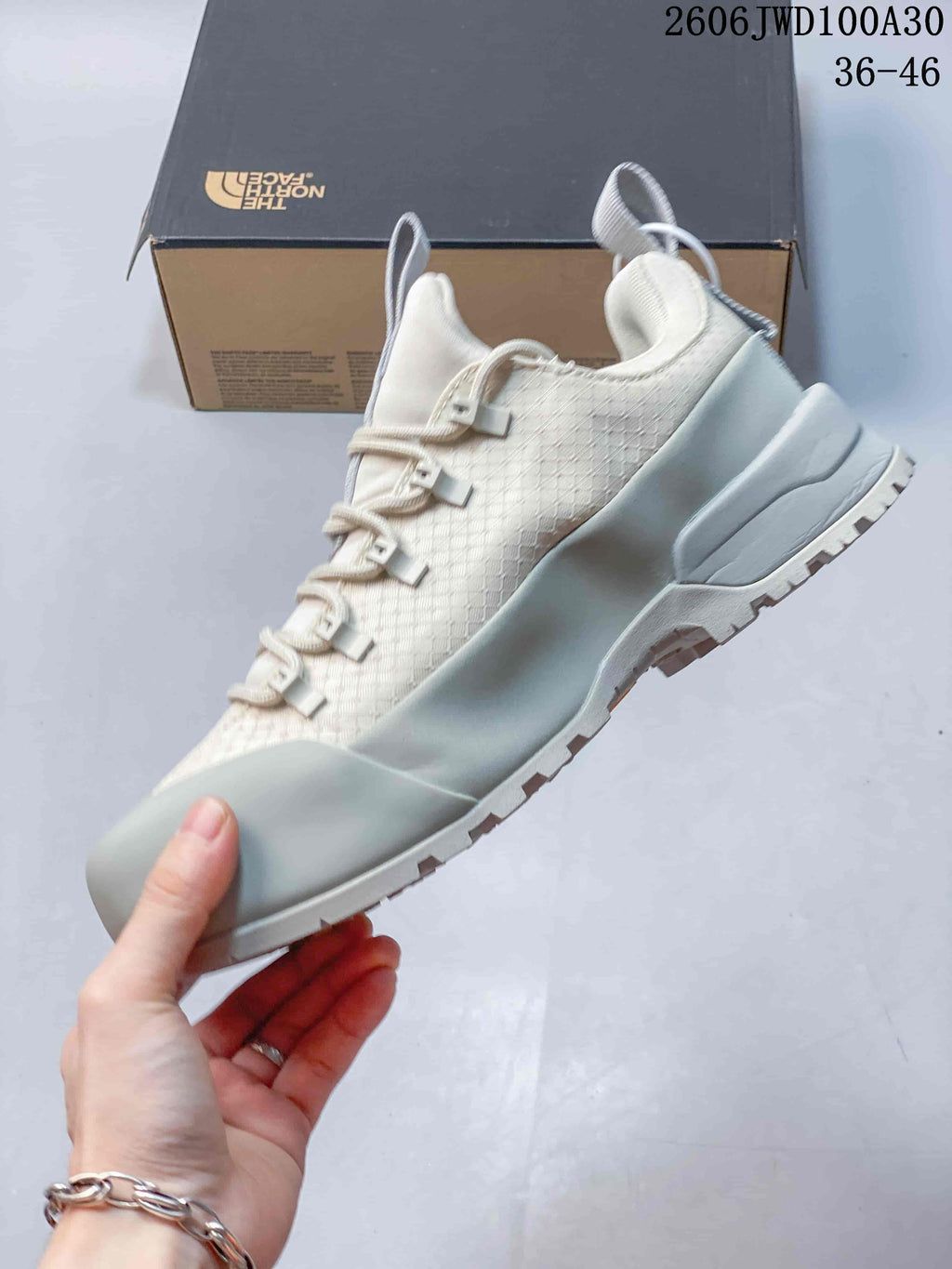 The North Face GLENCLYFFE Low-Top Outdoor Shoes, Light Gray