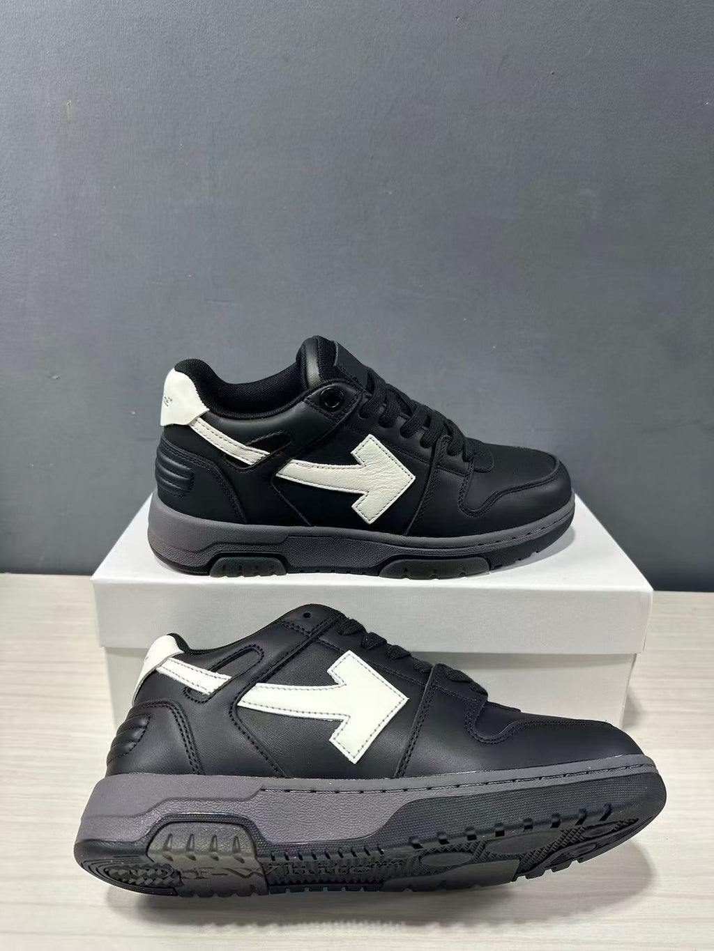Off-White Out Of Office Low-Top Sneakers Black White OWIA189C99LEA0061001