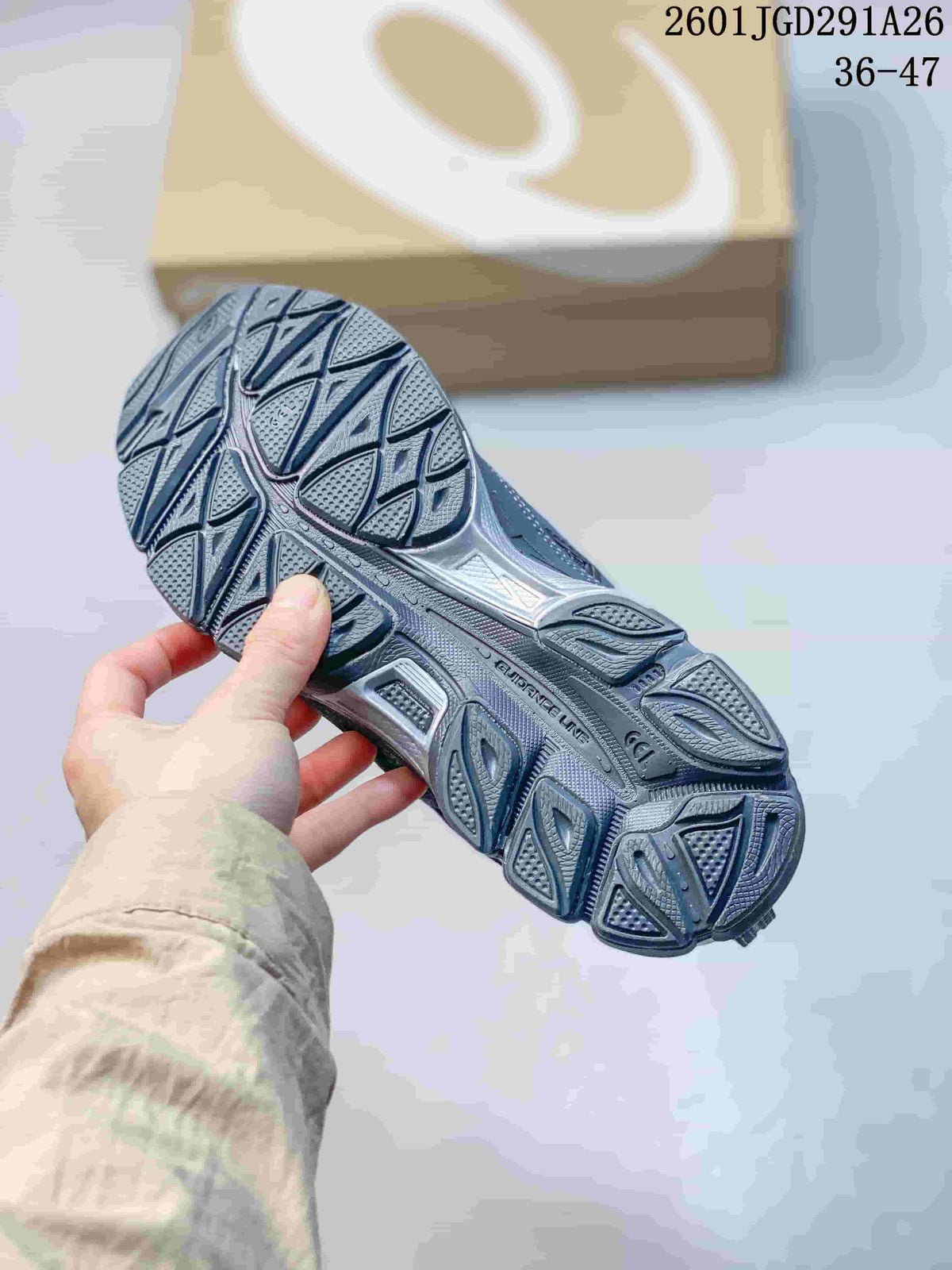 ASICS GEL-NYC RGD Sneakers in Gray 1203A735-021
