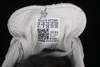 adidas Samba OG Vegan IH2751 Sneakers in White and Pink