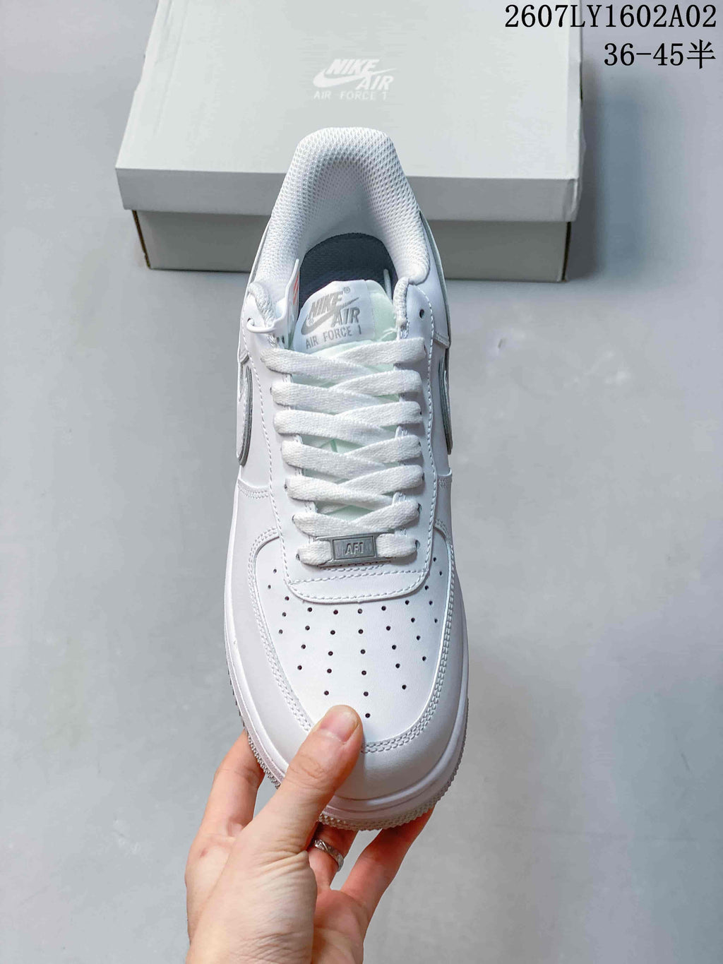 Nike Air Force 1 '07 Low White Sneakers