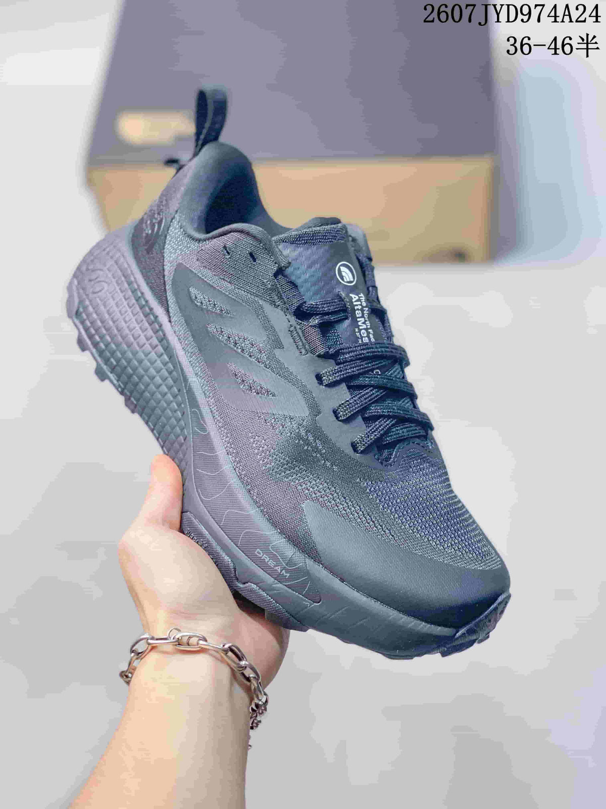 The North Face Altamesa 500 Gray Trail Sneakers