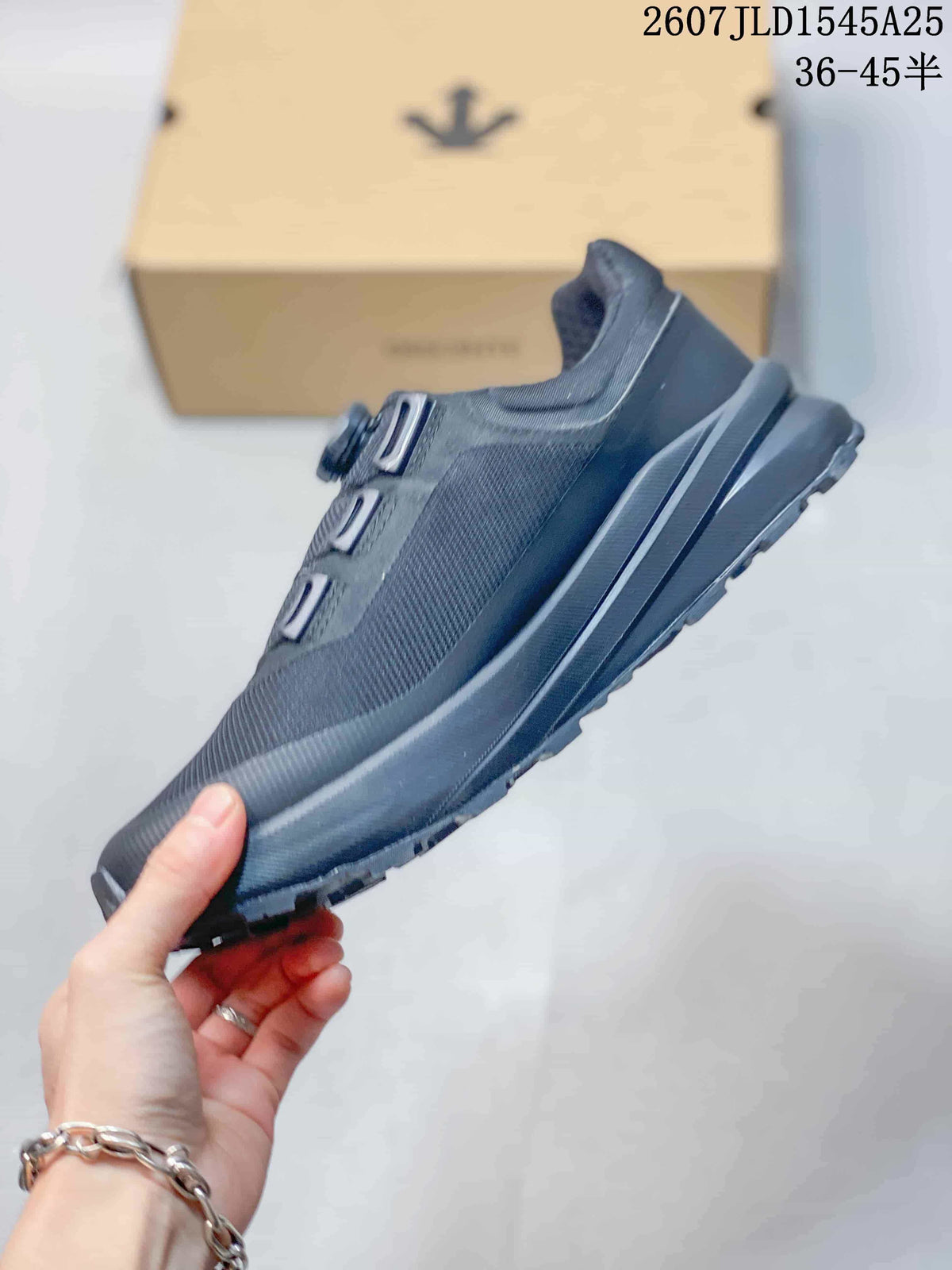 DESCENTE SHIELD Mantrix Black Mesh Running Sneakers
