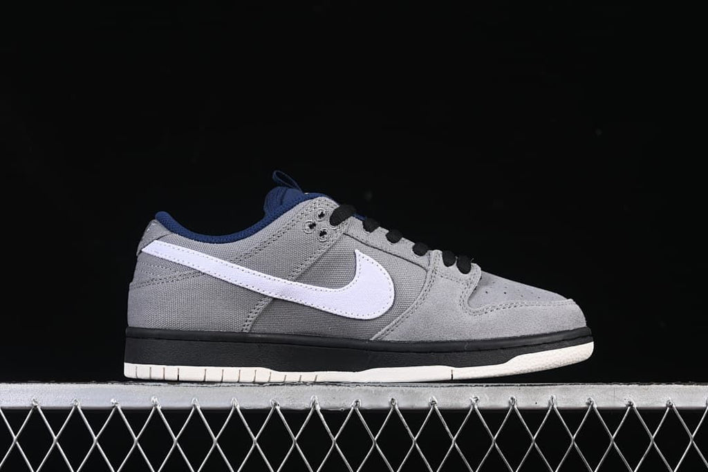 Nike SB Dunk Low Canvas-Panel Sneakers DX6775-400