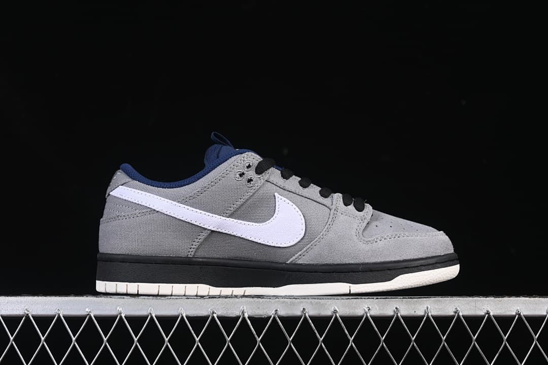 Nike SB Dunk Low Canvas-Panel Sneakers DX6775-400