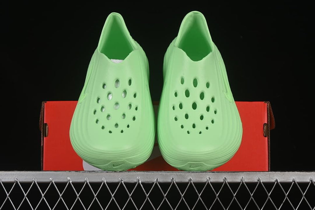 Nike ReactX Rejuven8 Clogs in Light Green HV5062-700