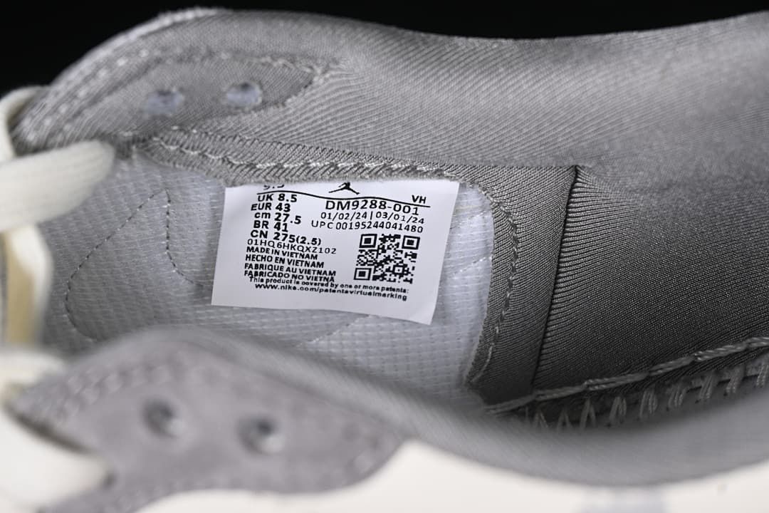 Travis Scott x Fragment Design x Air Jordan 1 Low OG SP Sneakers