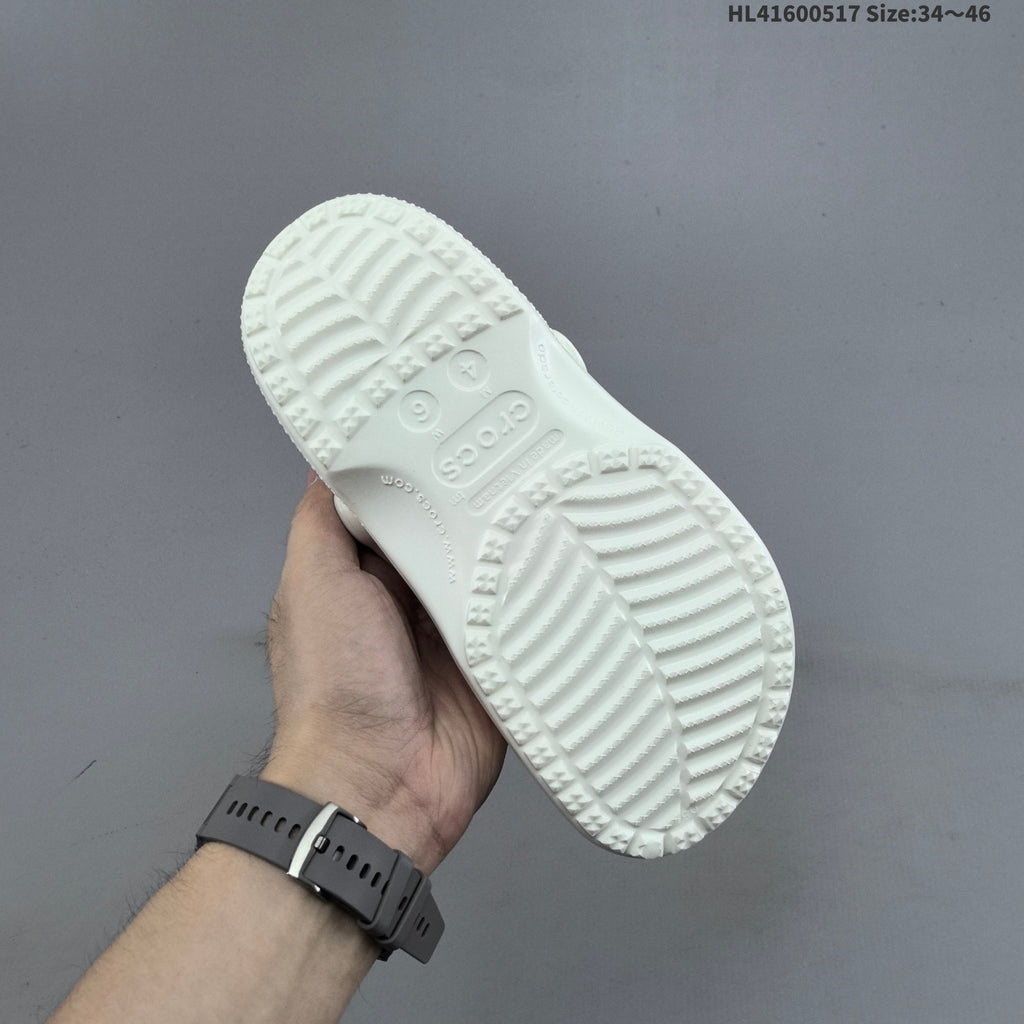 Crocs Classic Clog in White