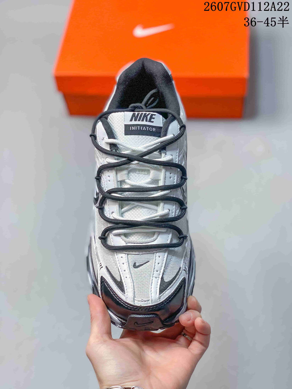 Nike V5 RNR Running Sneakers White Black 2607GVD112A22