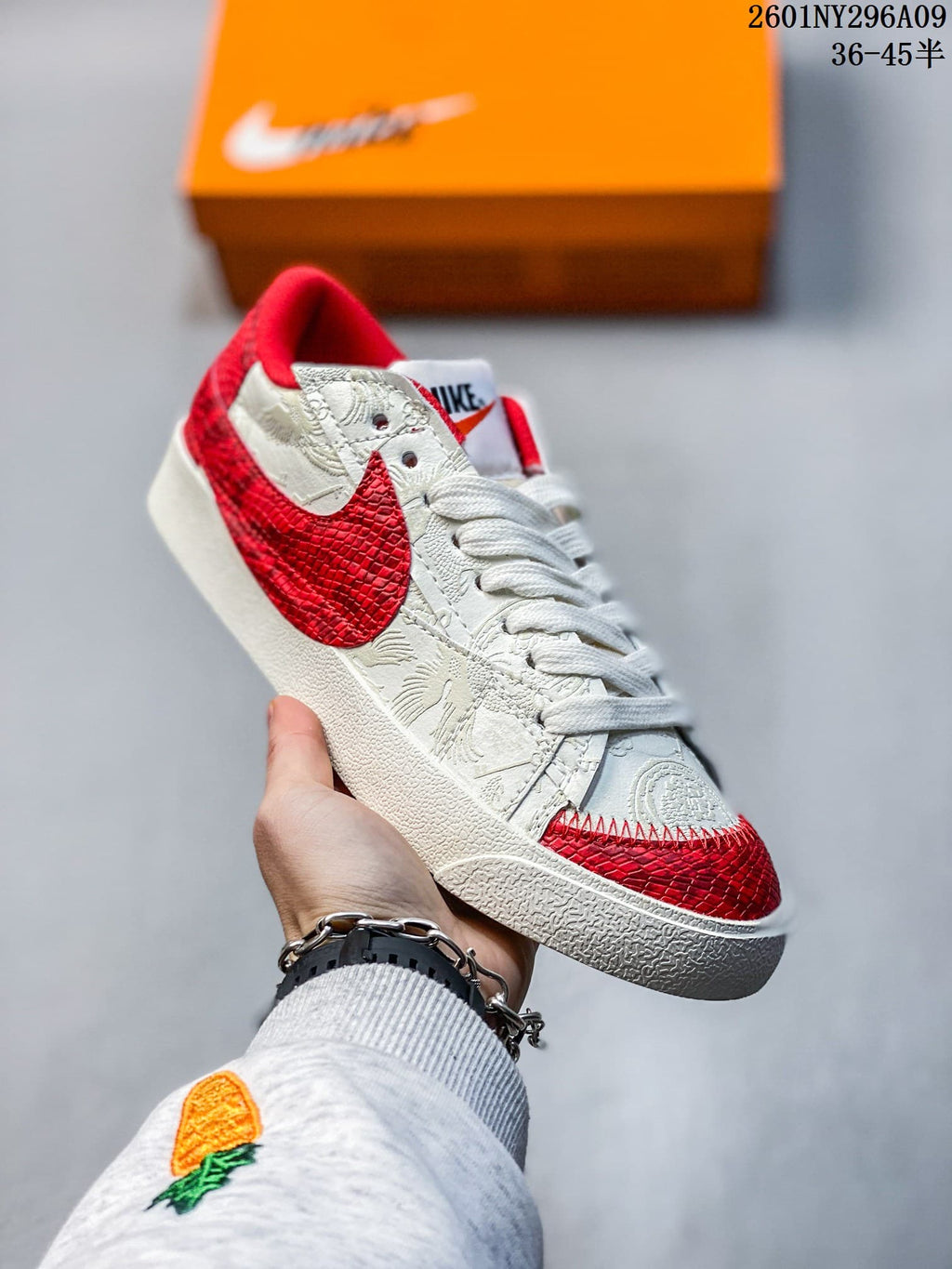 Nike Blazer Low ’77 Jumbo Sneakers
