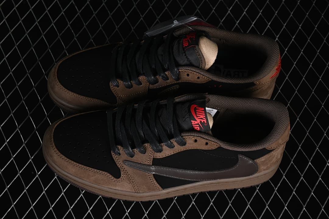 Nike Travis Scott x Air Jordan 1 Low OG Sneakers CQ4277-001