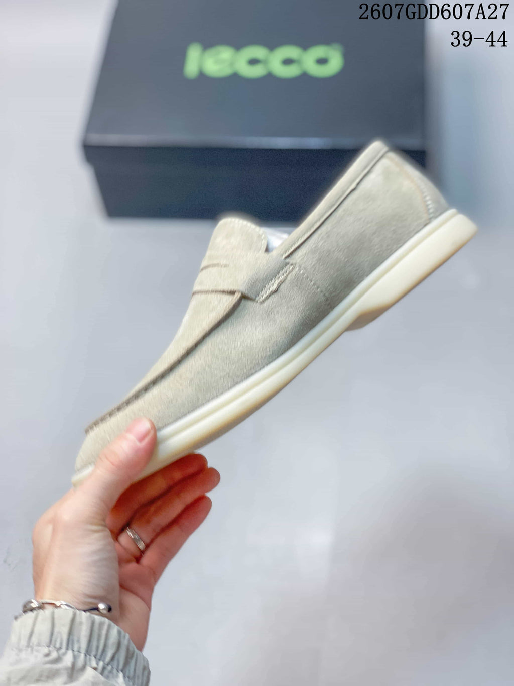 ECCO 722070QEE Light Beige Slip-On Loafers