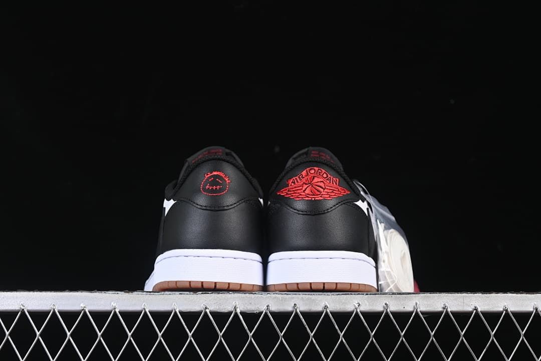 Travis Scott x Air Jordan 1 Low OG Black White Sneaker DM7866-201