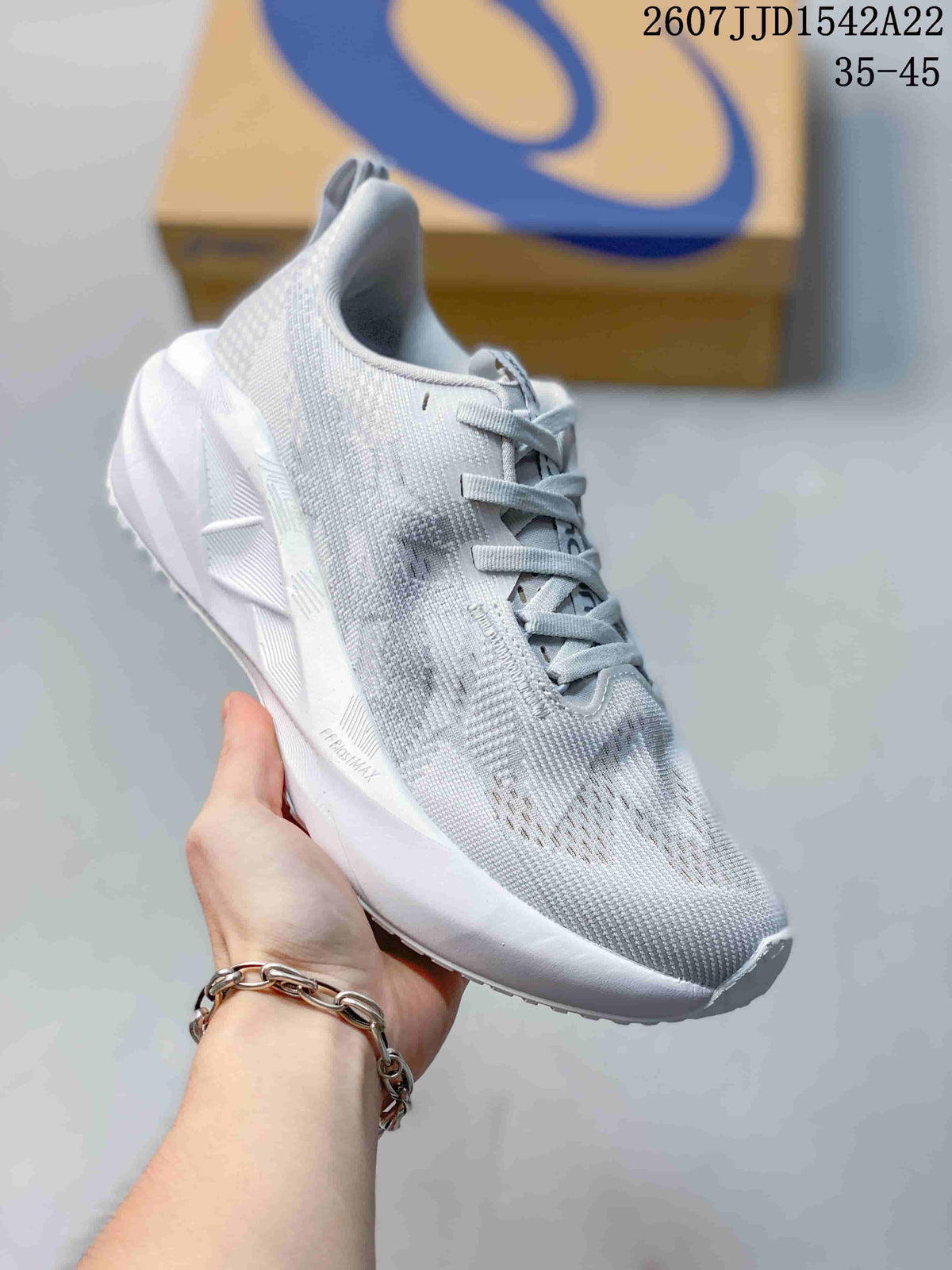 ASICS GEL-NOVABLAST 5 LE Running Shoes White JJD1542A22