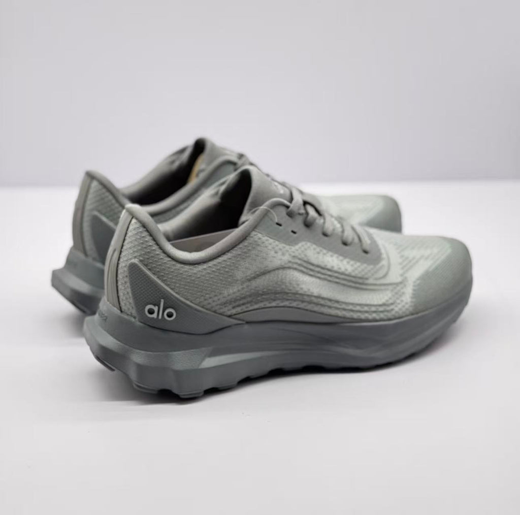 Alo Runner Sneakers Gray