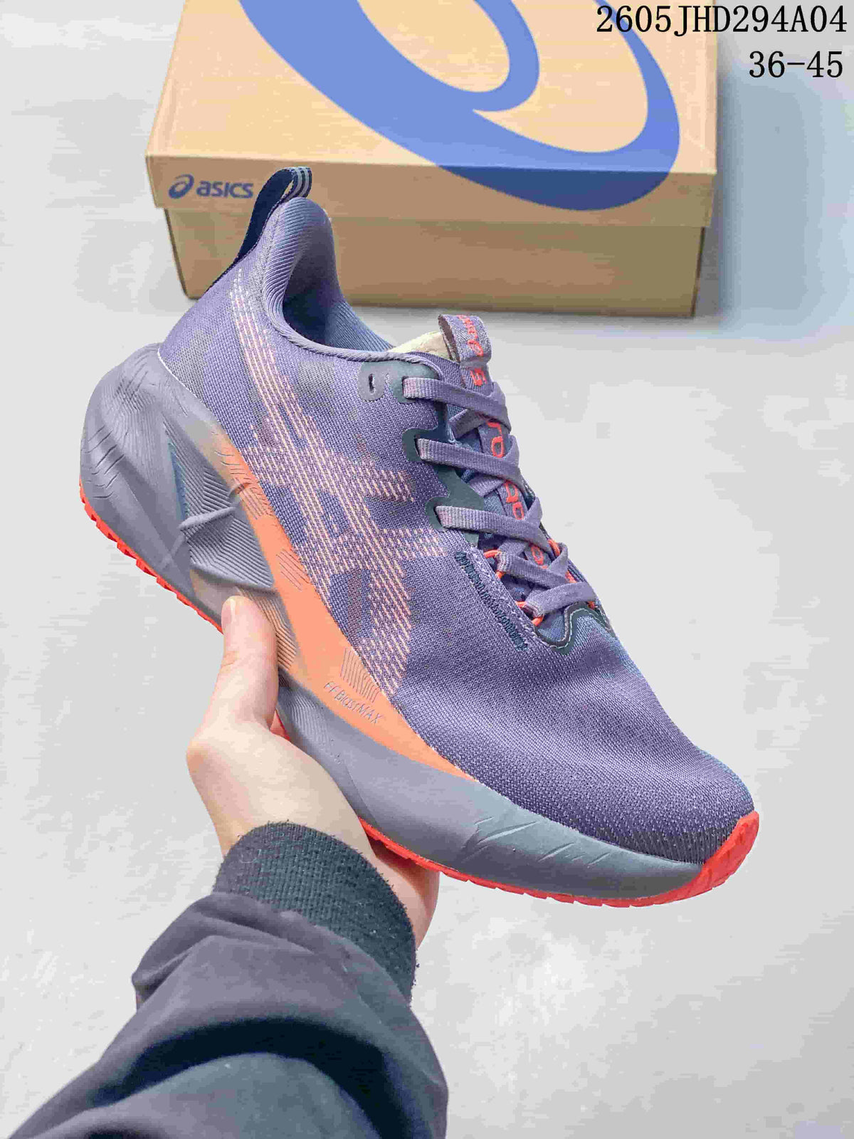 ASICS NOVABLAST 5 LE Running Shoes 1011B974-031
