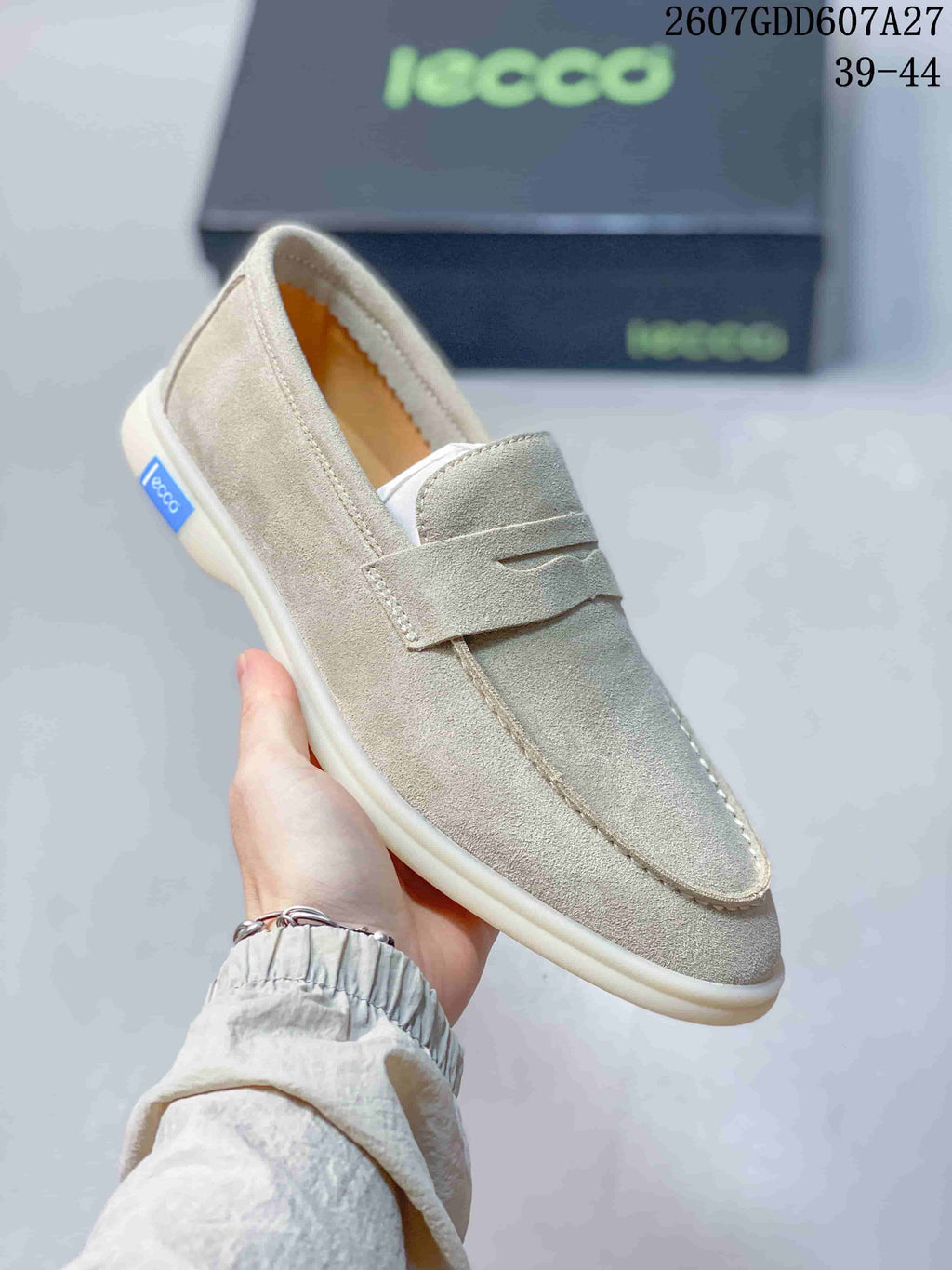 ECCO 722070QEE Light Beige Slip-On Loafers