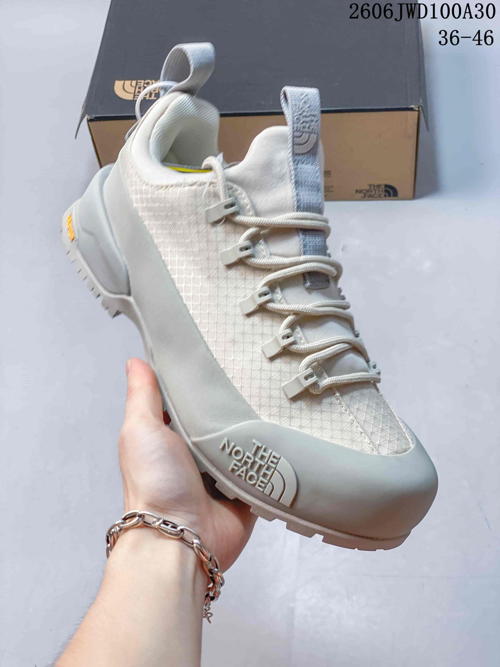 The North Face GLENCLYFFE Low-Top Outdoor Shoes, Light Gray