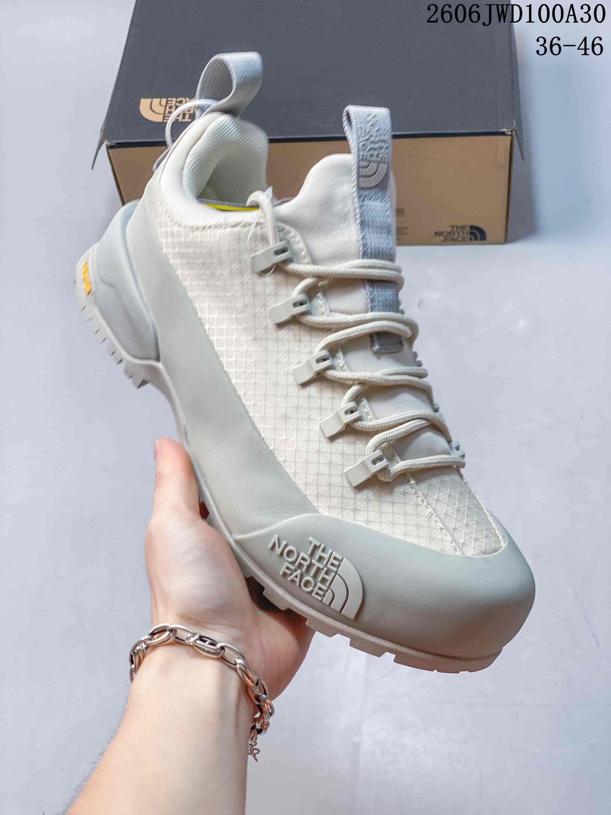 The North Face GLENCLYFFE Low-Top Outdoor Shoes, Light Gray