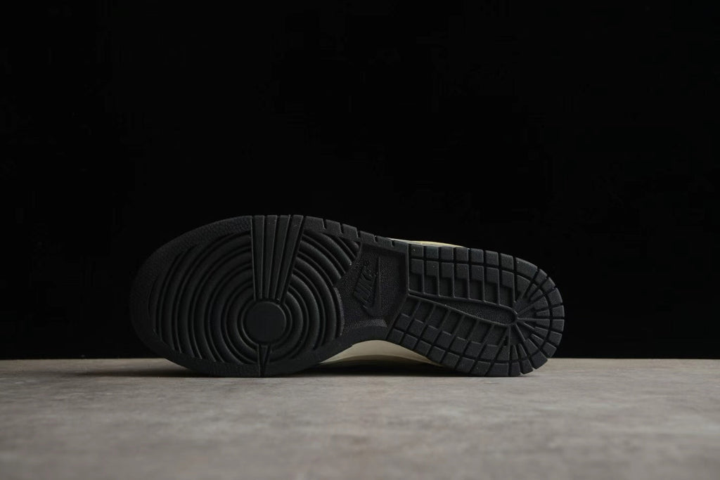 Nike SB Dunk Low Beige Black DV3054-001 Sneakers