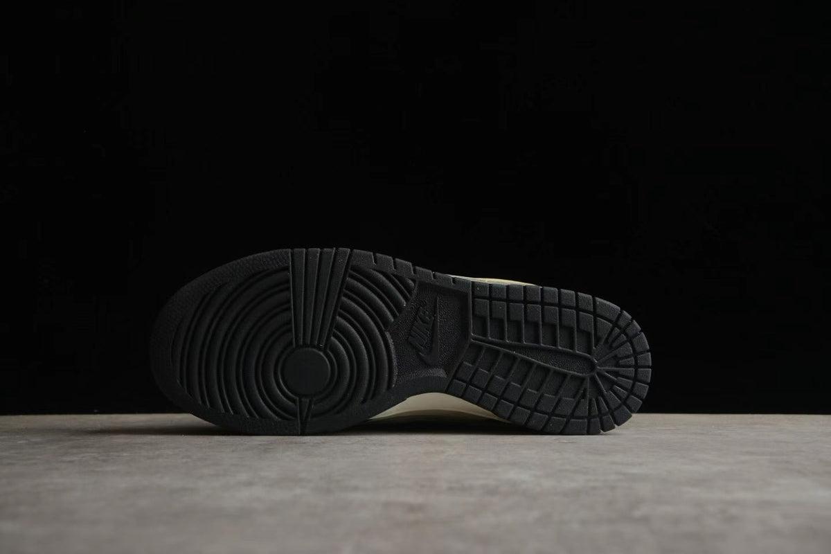 Nike SB Dunk Low Beige Black DV3054-001 Sneakers