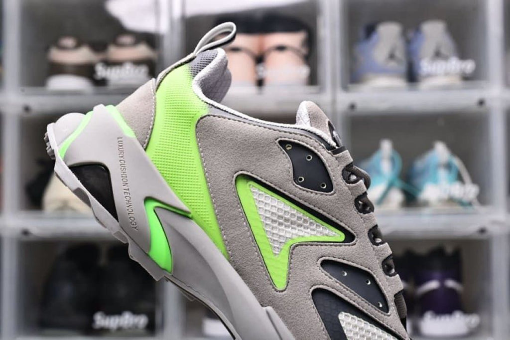 Louis Vuitton Runner Tatic 2023 SS Sneakers in Gray and Green