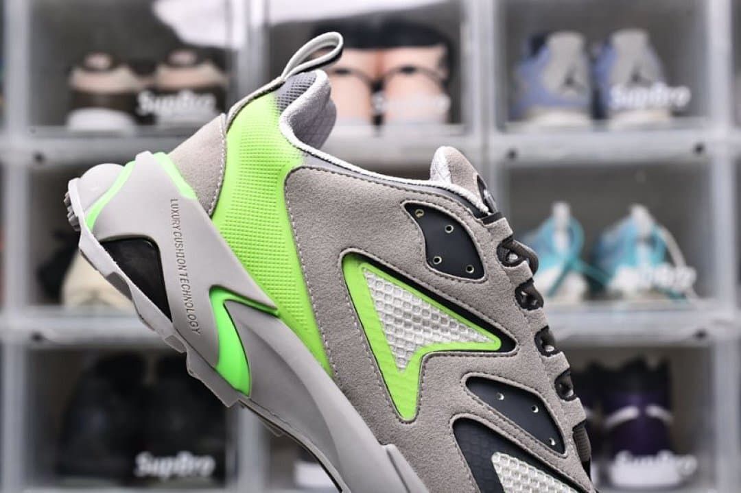 Louis Vuitton Runner Tatic 2023 SS Sneakers in Gray and Green