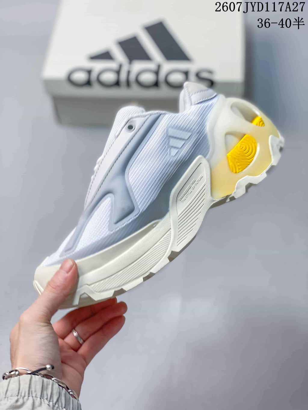 adidas OZWEEGO Wonder Runner Low-Top Sneakers White Gray Yellow