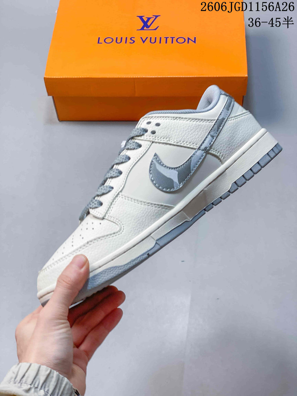 Nike Low-Top Sneaker in White and Grey, Style 2606JGD1156A26