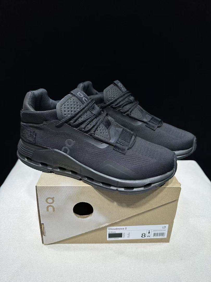 On Cloudnova 2 Black Sneakers