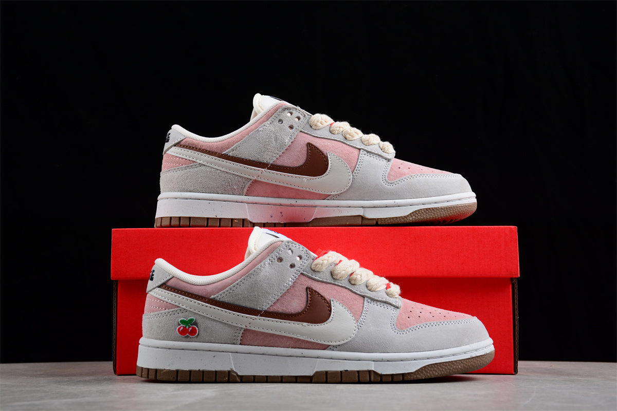 Nike SB Low Sneakers Pink White DO9457-10015