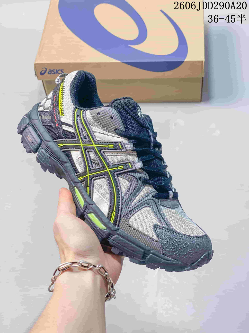 ASICS Gel-Kahana 8 Trail Running Sneakers