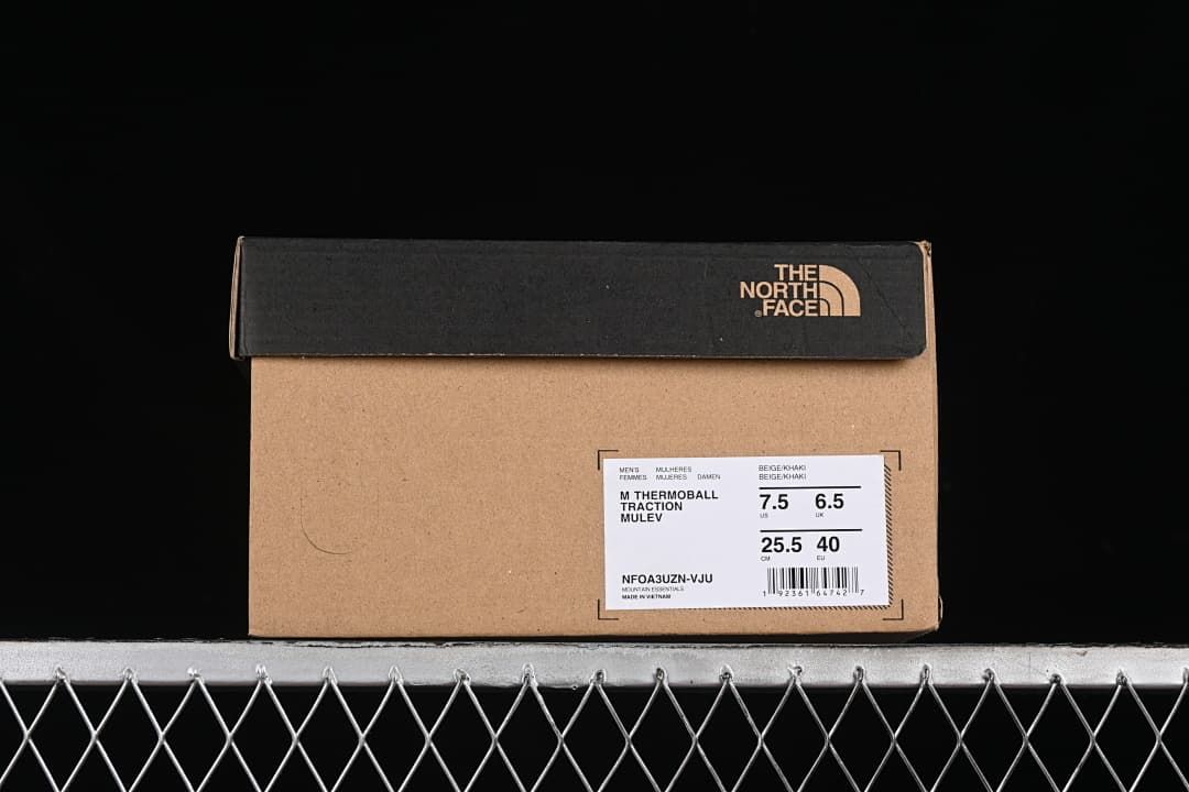 The North Face ThermoBall Traction Mule Beige Black NFOA3UZN-VJU
