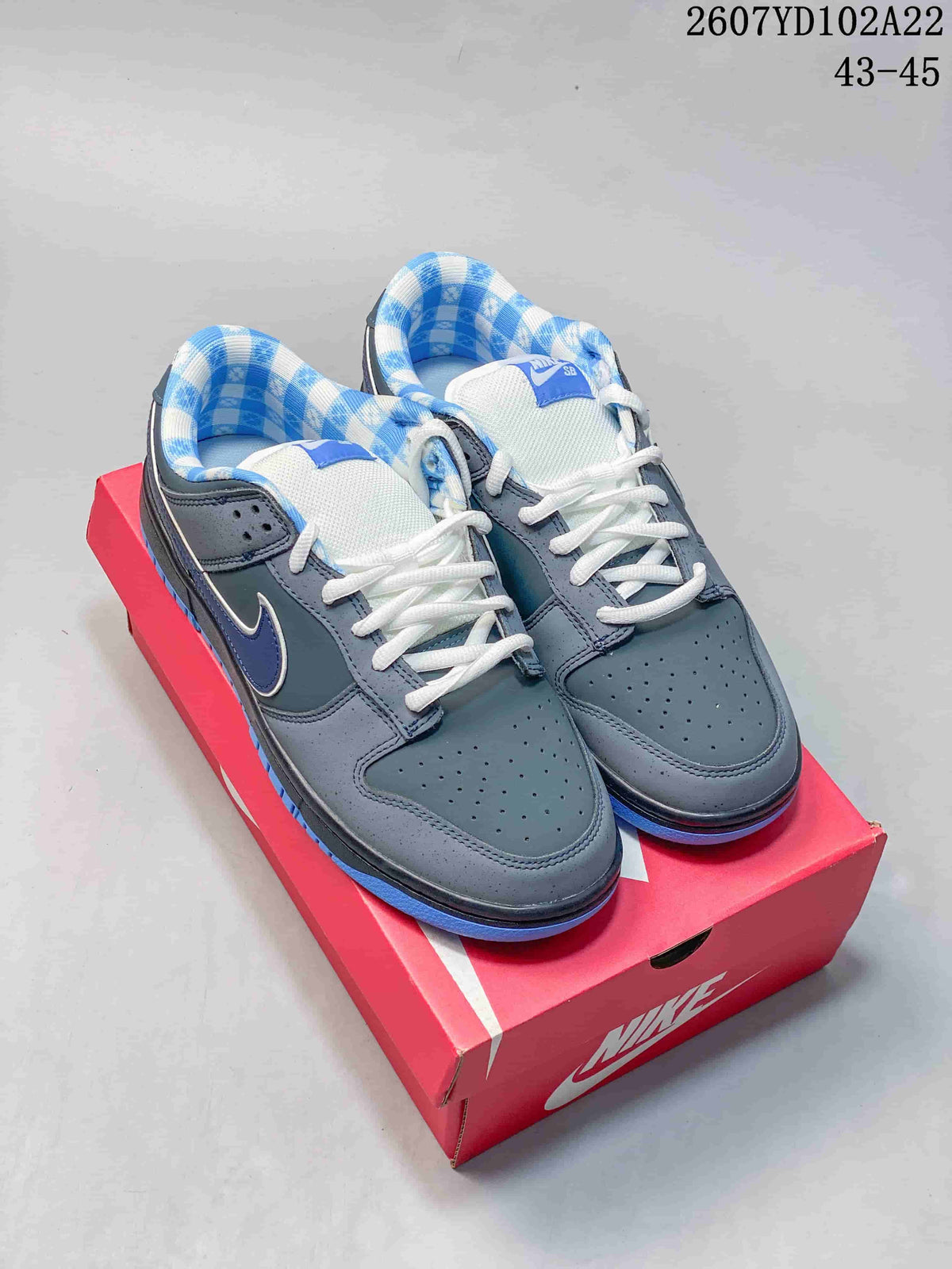 Nike SB Dunk Low Pro Sneakers Grey Blue 2607YD102A22