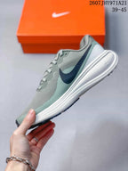 Nike Vomero 18 Running Sneakers Gray Green Navy 2607JHY971A21