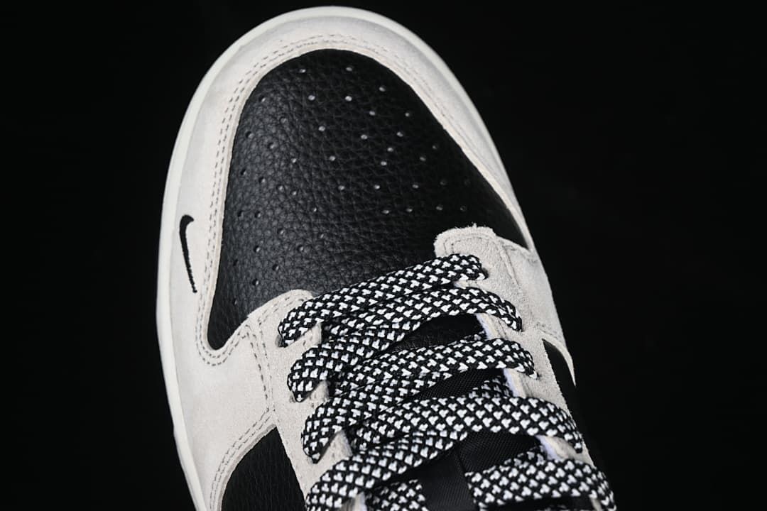 Nike SB Dunk Low Daisy Swoosh Black White DJ2024-073