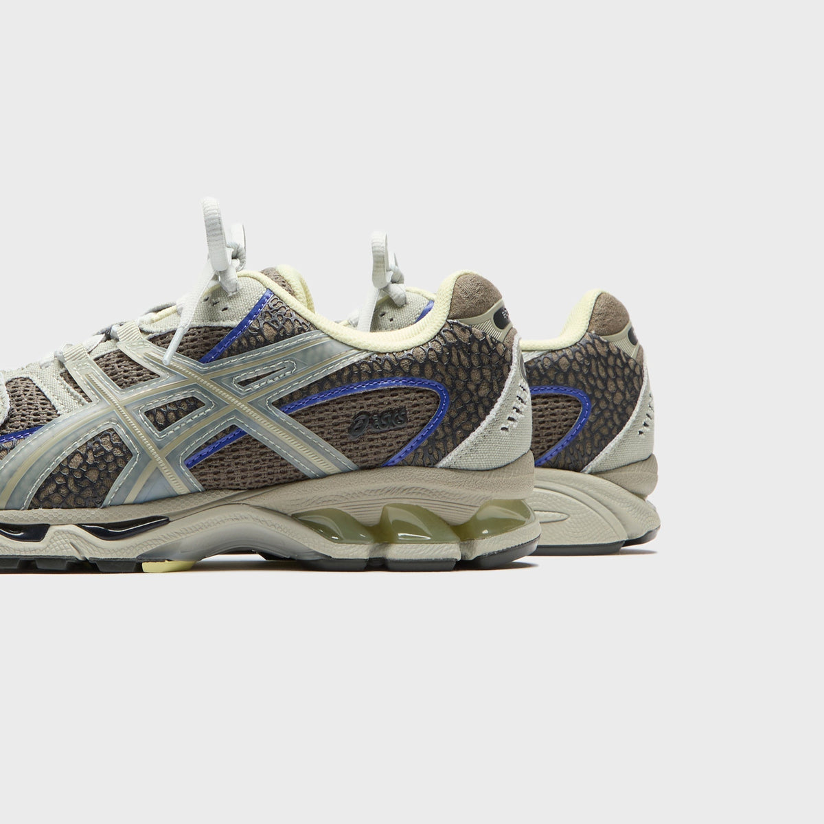 ASICS x 18 EAST Gel-Nimbus 10.1 - Canteen / Abbey Stone