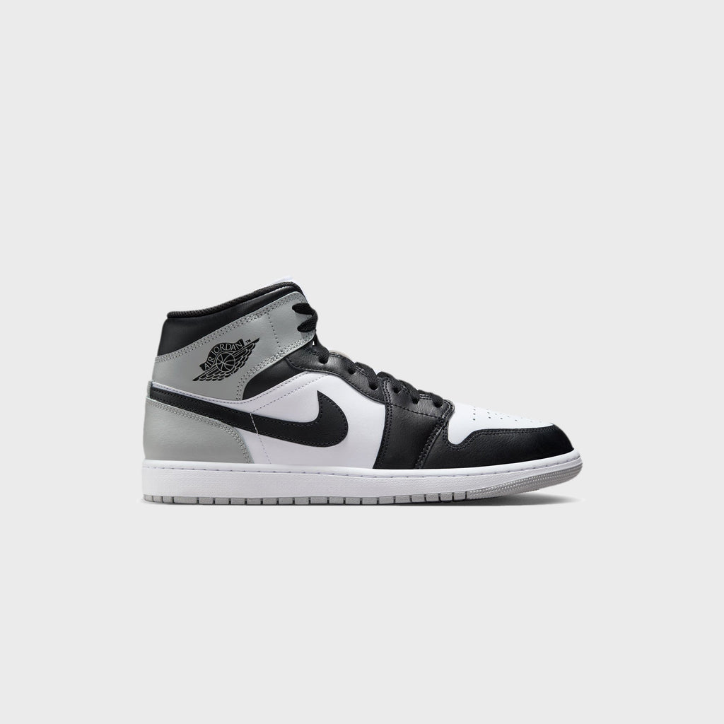 Jordan Air Jordan 1 Mid - White / Black / Light Smoke Grey