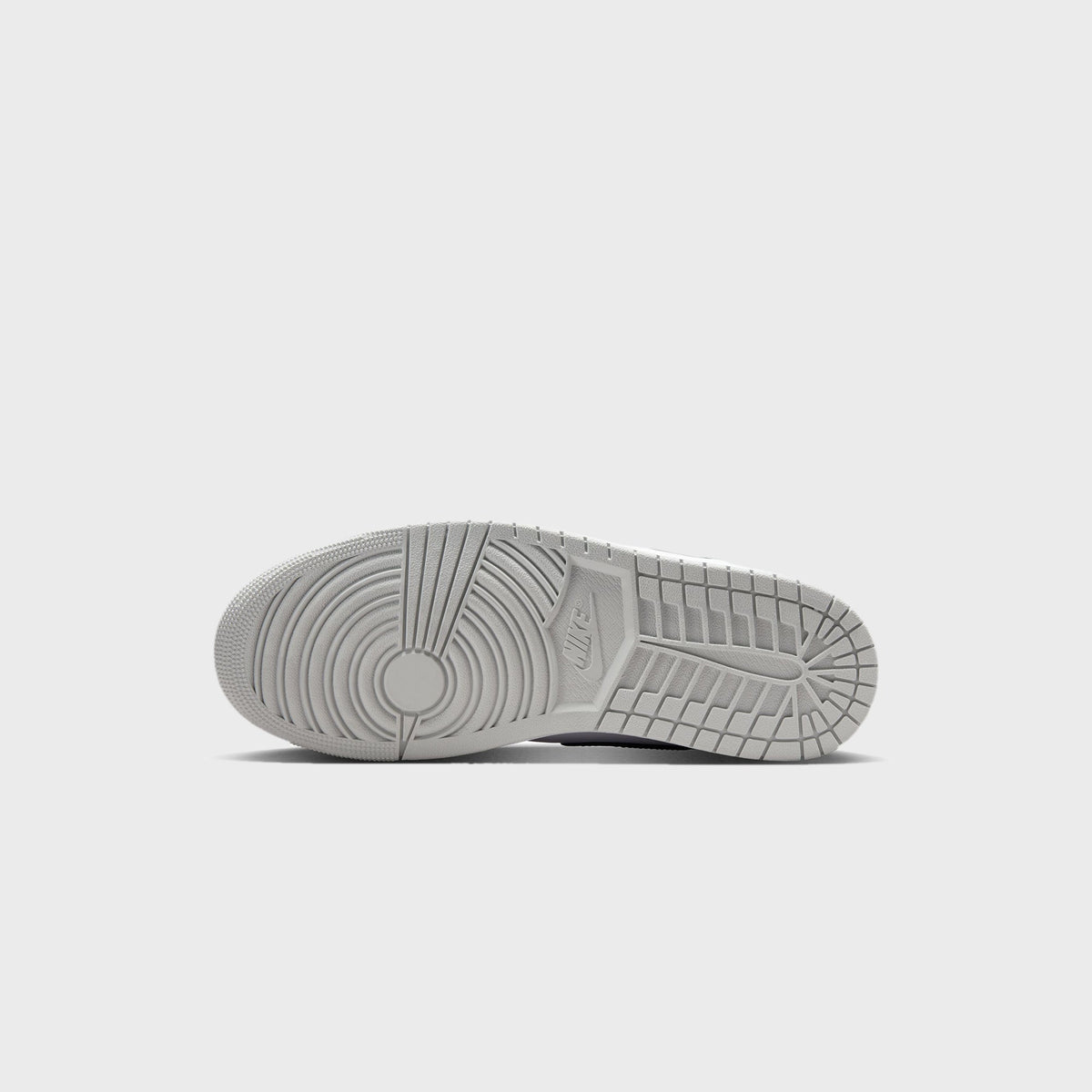 Jordan Air Jordan 1 Mid - White / Black / Light Smoke Grey