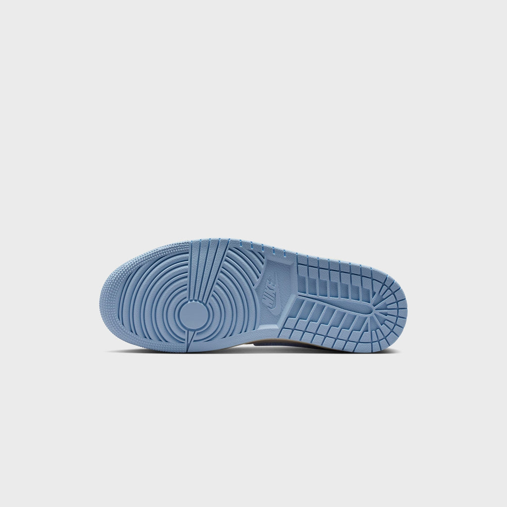 Jordan WMNS Air Jordan 1 Retro High OG - Pale Ivory / Psychic Blue / Coconut Milk