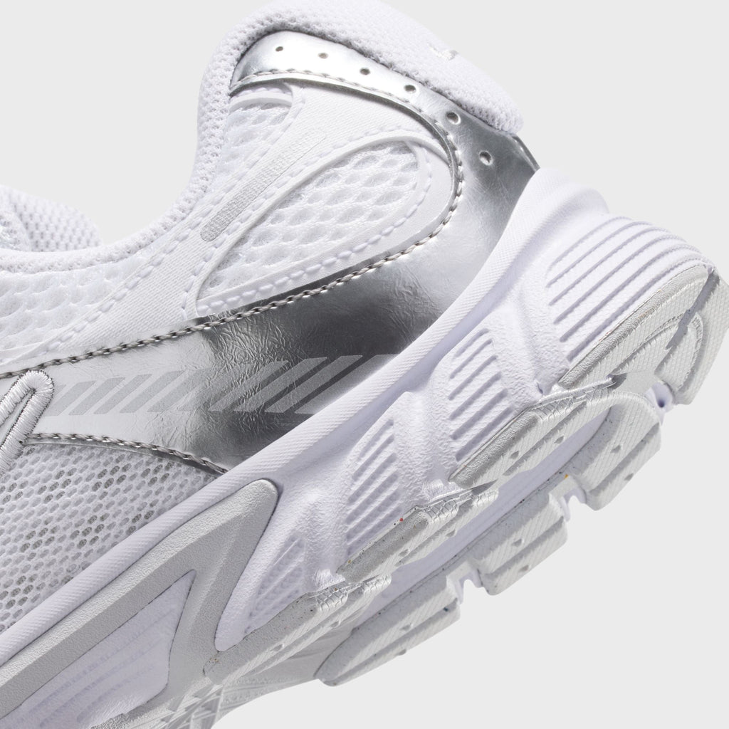 Nike GS V5 Rnr - White / Metallic Silver / Pure Platinum