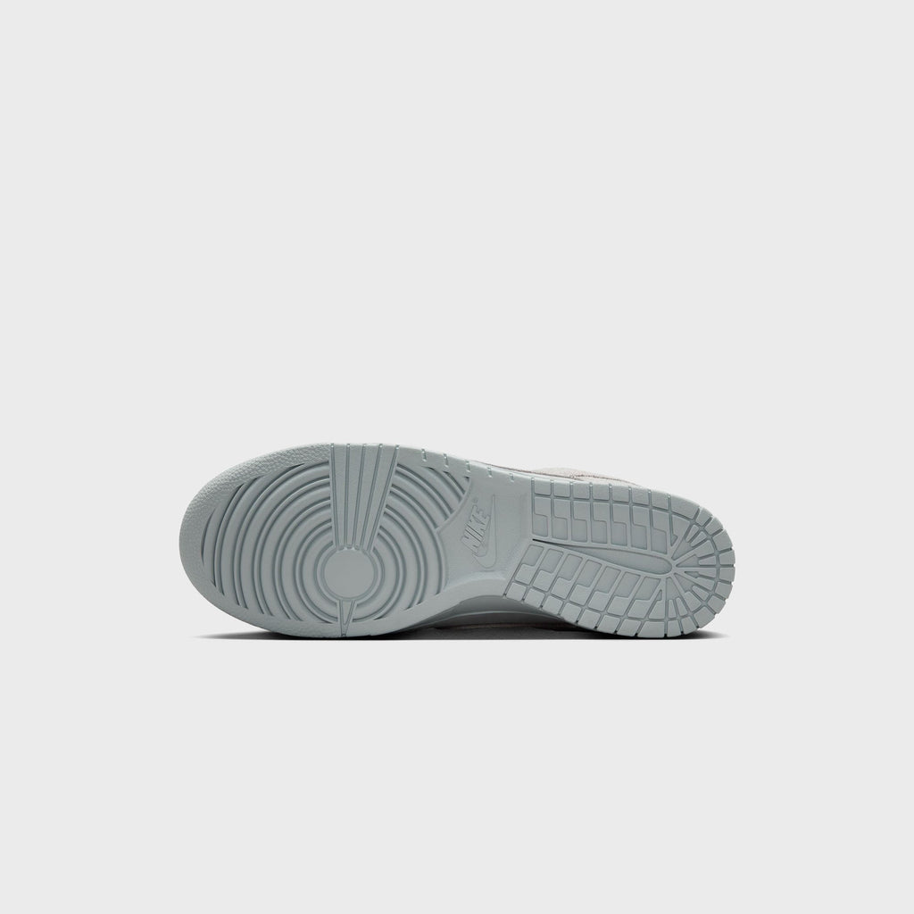 Nike Dunk Low Retro SE - Wolf Grey