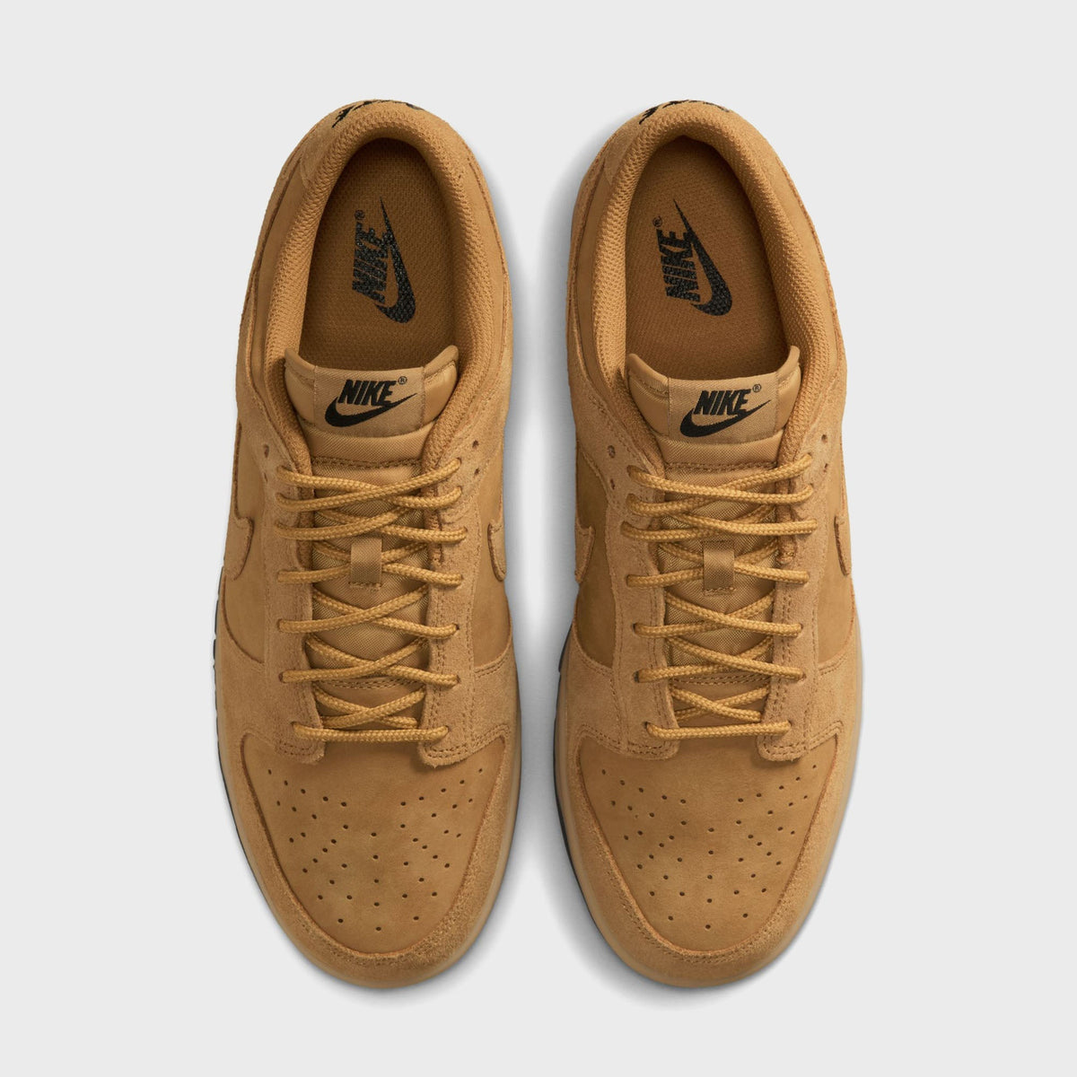 Nike Dunk Low Retro SE - Wheat / Black
