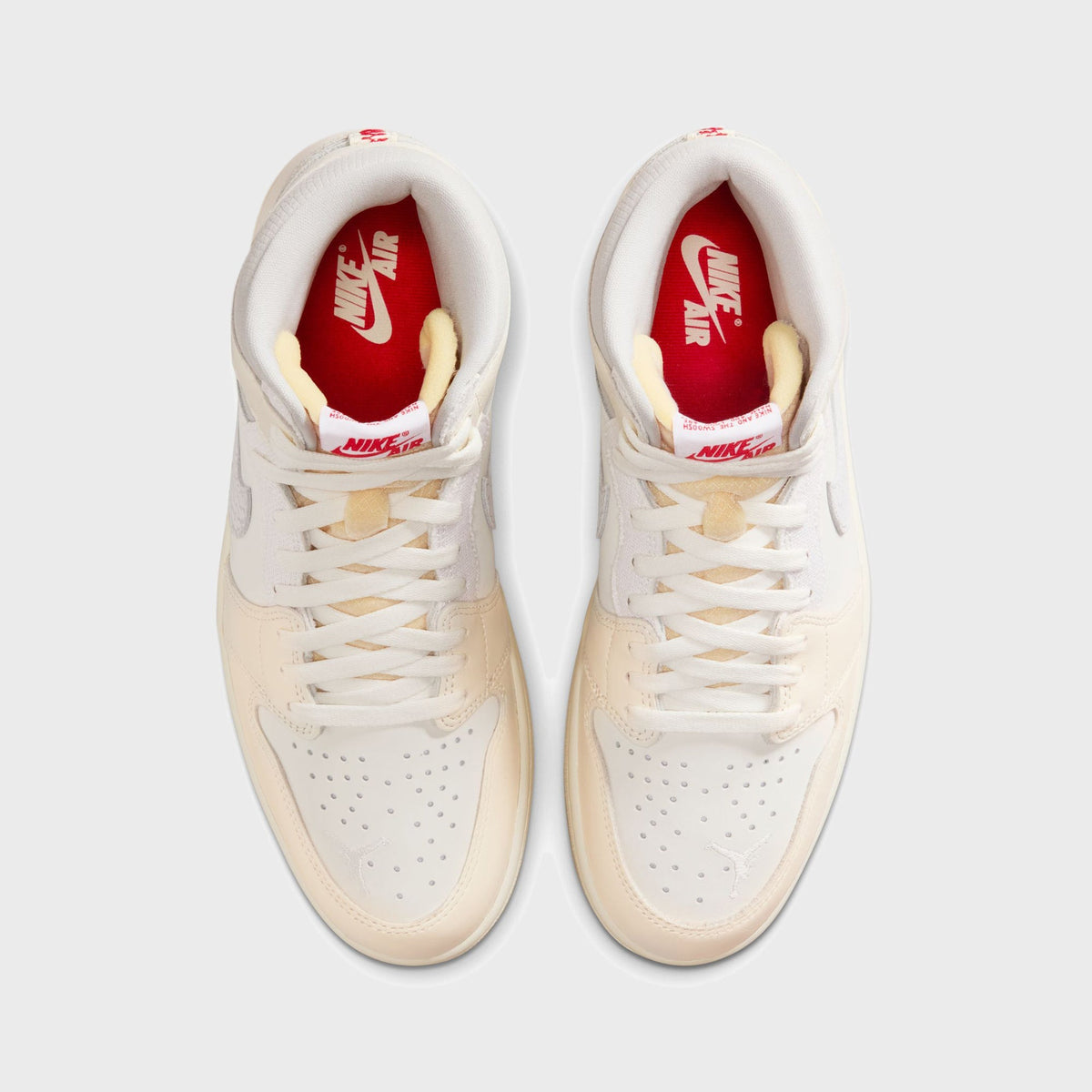 Jordan Air Jordan 1 Retro High OG - Sail / University Red / Pale Ivory / Coconut Milk / Phantom