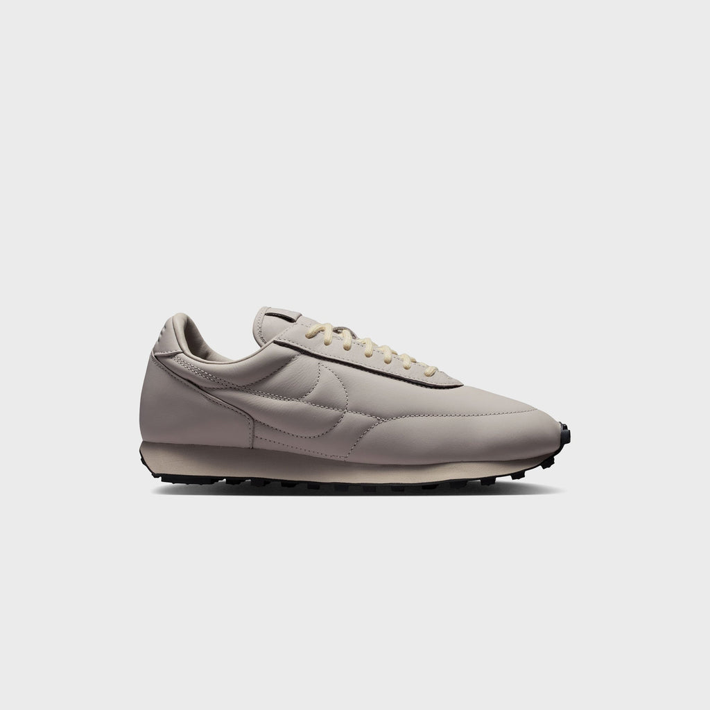 Nike Daybreak SP - Anthracite / Coconut Milk / Black
