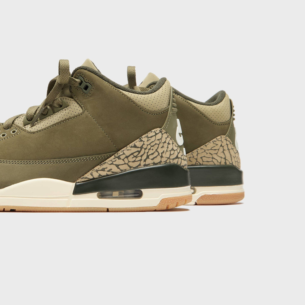 Jordan Air Jordan 3 Retro - Medium Olive / Sequoia / Neutral Olive / Sail / Total Crimson