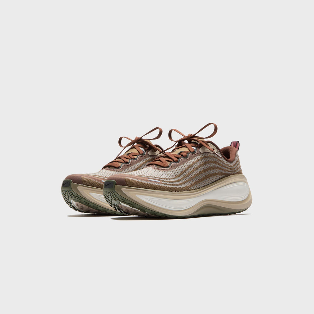 NIKE Vomero Plus - Off Noir / Pecan / Phantom / Natural