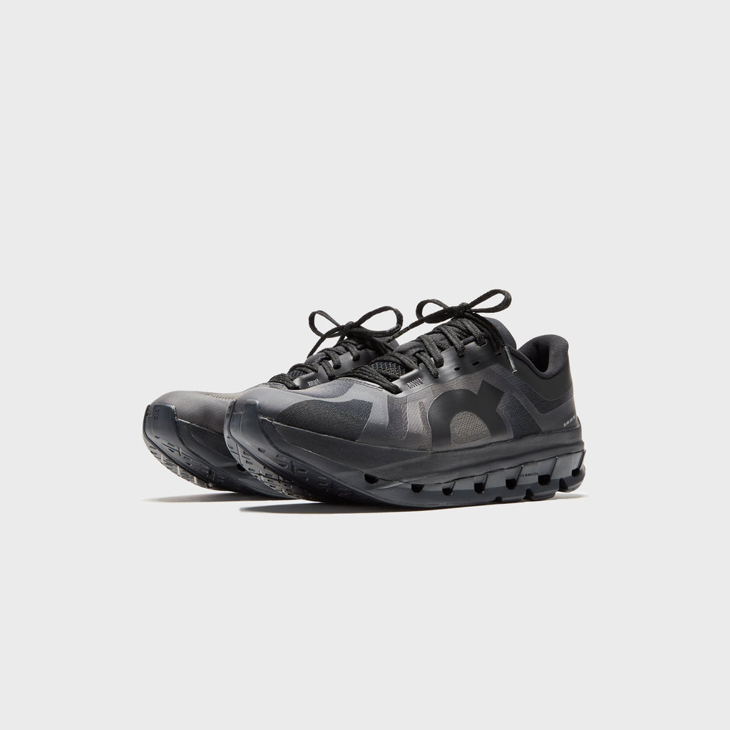 On Running x SLAM JAM Cloud 5 - Gull / Black