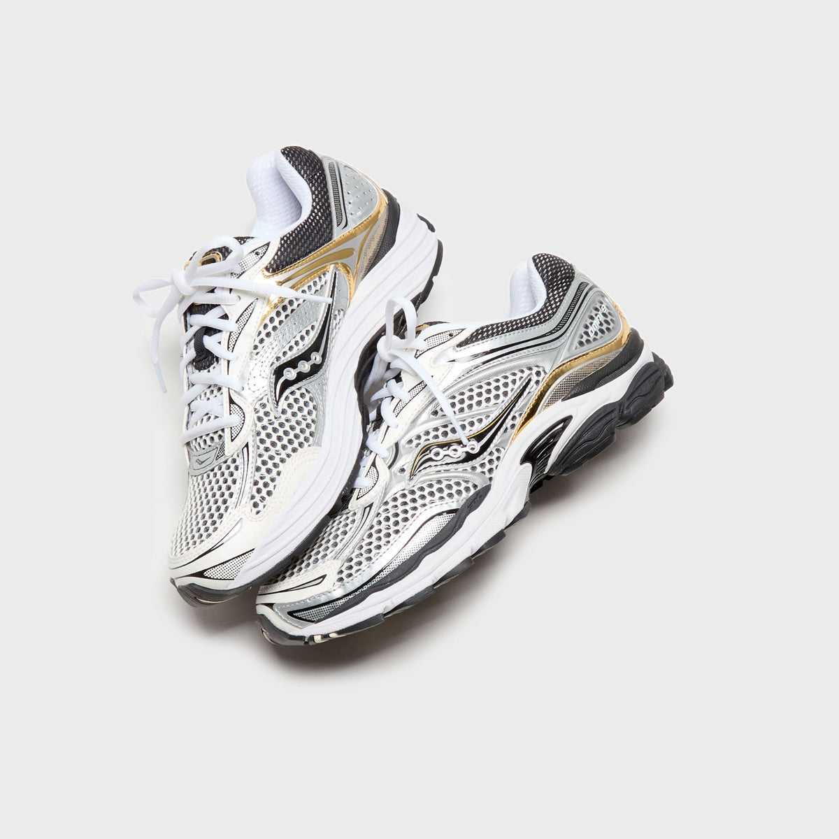 Saucony Progrid Omni 9 - Silver / Gold